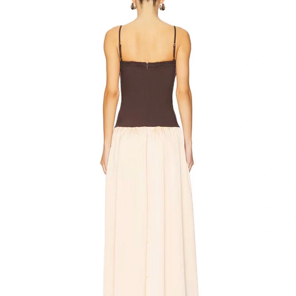NWT WeWoreWhat Ruffle Corset Maxi Dress in Chestnut & Blush - Picture 3 of 7
